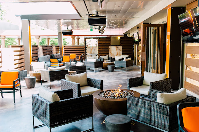 B-Town Kitchen & Raw Bar