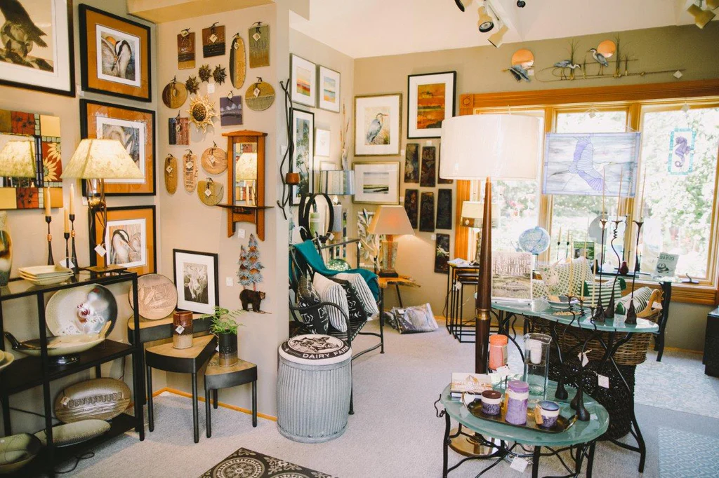 Galleries & Art Spaces Showcasing