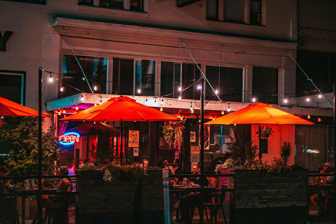 Redlight Kitchen & Bar